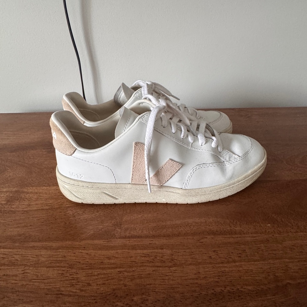 Veja Women's White and Cream Sneakers